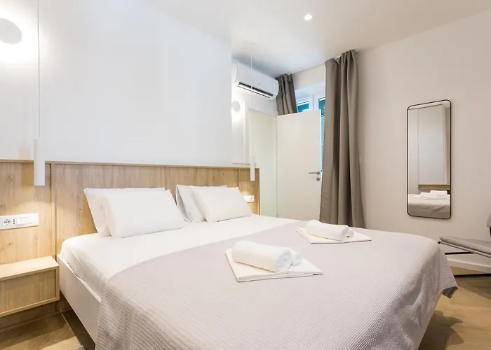 Floor Luxury شقة سبليت